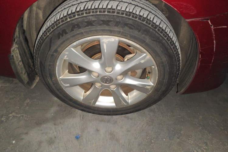 Used Nissan Tiida 2011 1.6L CVT Smart Version Right Front Wheel Hub