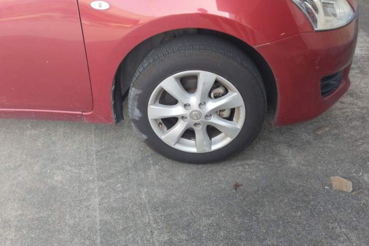 Used Nissan Tiida 2011 1.6L CVT Comfort Model Right Front Wheel Hub