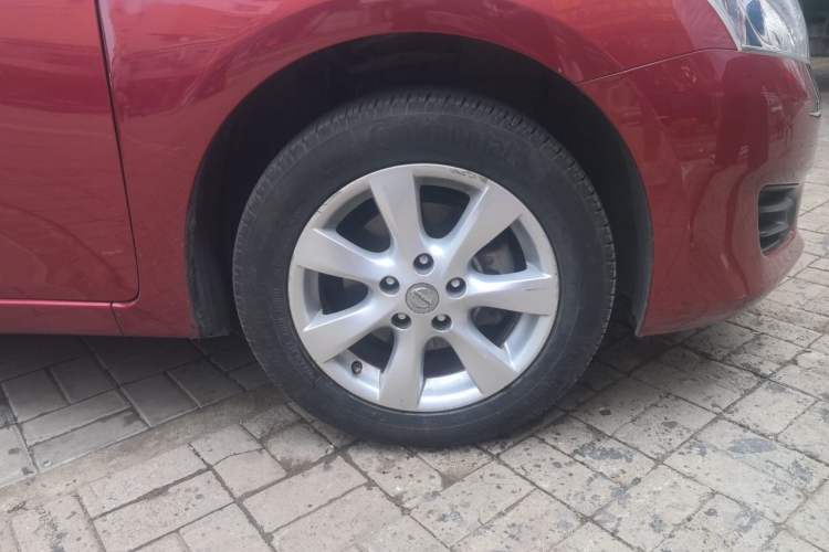 Used Nissan Tiida 2011 1.6L CVT Smart Version Right Front Wheel Hub