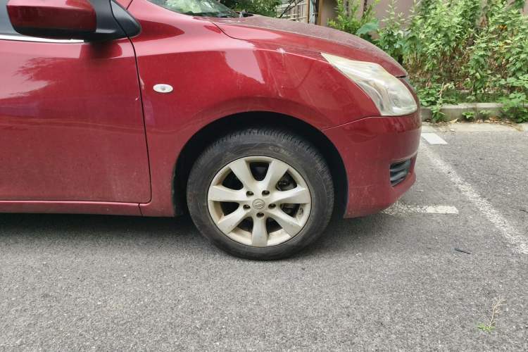 Used Nissan Tiida 2011 1.6L CVT Comfort Model Right Front Wheel Hub