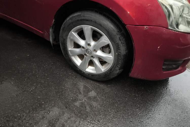 Used Nissan Tiida 2011 1.6L CVT Comfort Model Right Front Wheel Hub
