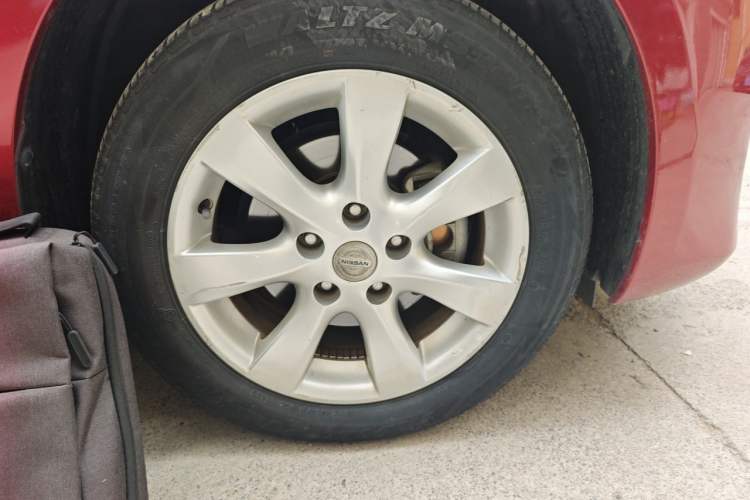 Used Nissan Tiida 2011 1.6L CVT Comfort Model Right Front Wheel Hub