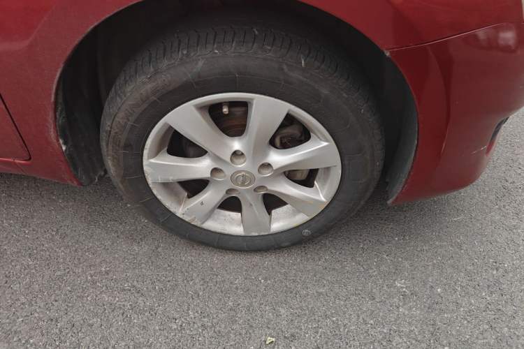Used Nissan Tiida 2011 1.6L CVT Smart Version Right Front Wheel Hub