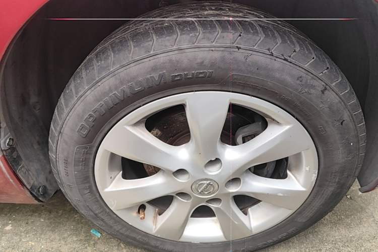 Used Nissan Tiida 2011 1.6L CVT Smart Version Right Front Wheel Hub
