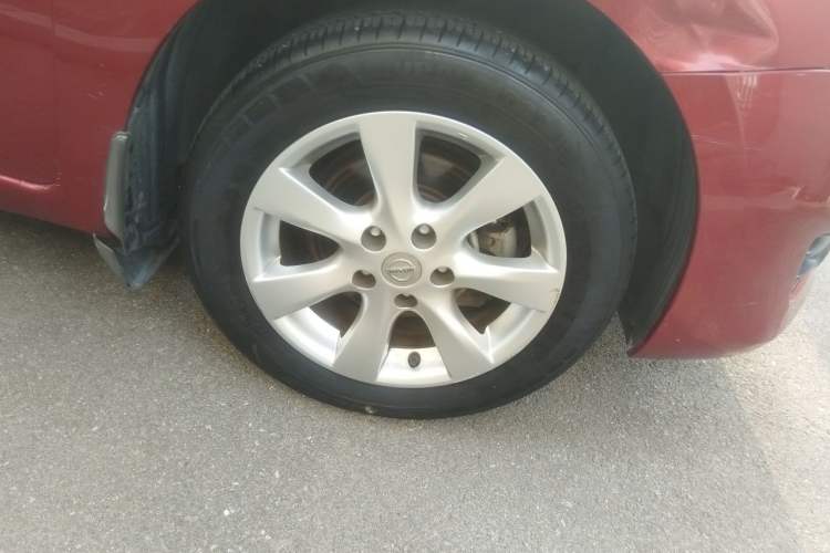 Used Nissan Tiida 2011 1.6L CVT Smart Version Right Front Wheel Hub