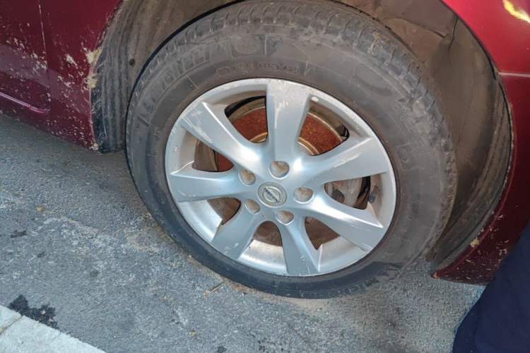 Used Nissan Tiida 2011 1.6L Manual Smart Version Right Front Wheel Hub