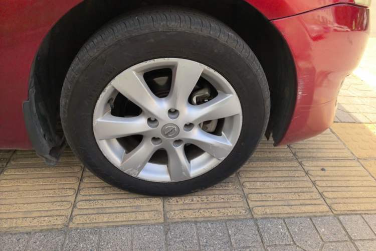 Used Nissan Tiida 2011 1.6L CVT Comfort Model Right Front Wheel Hub