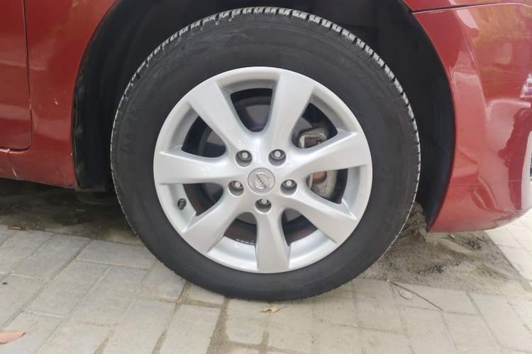 Used Nissan Tiida 2011 1.6L CVT Comfort Model Right Front Wheel Hub