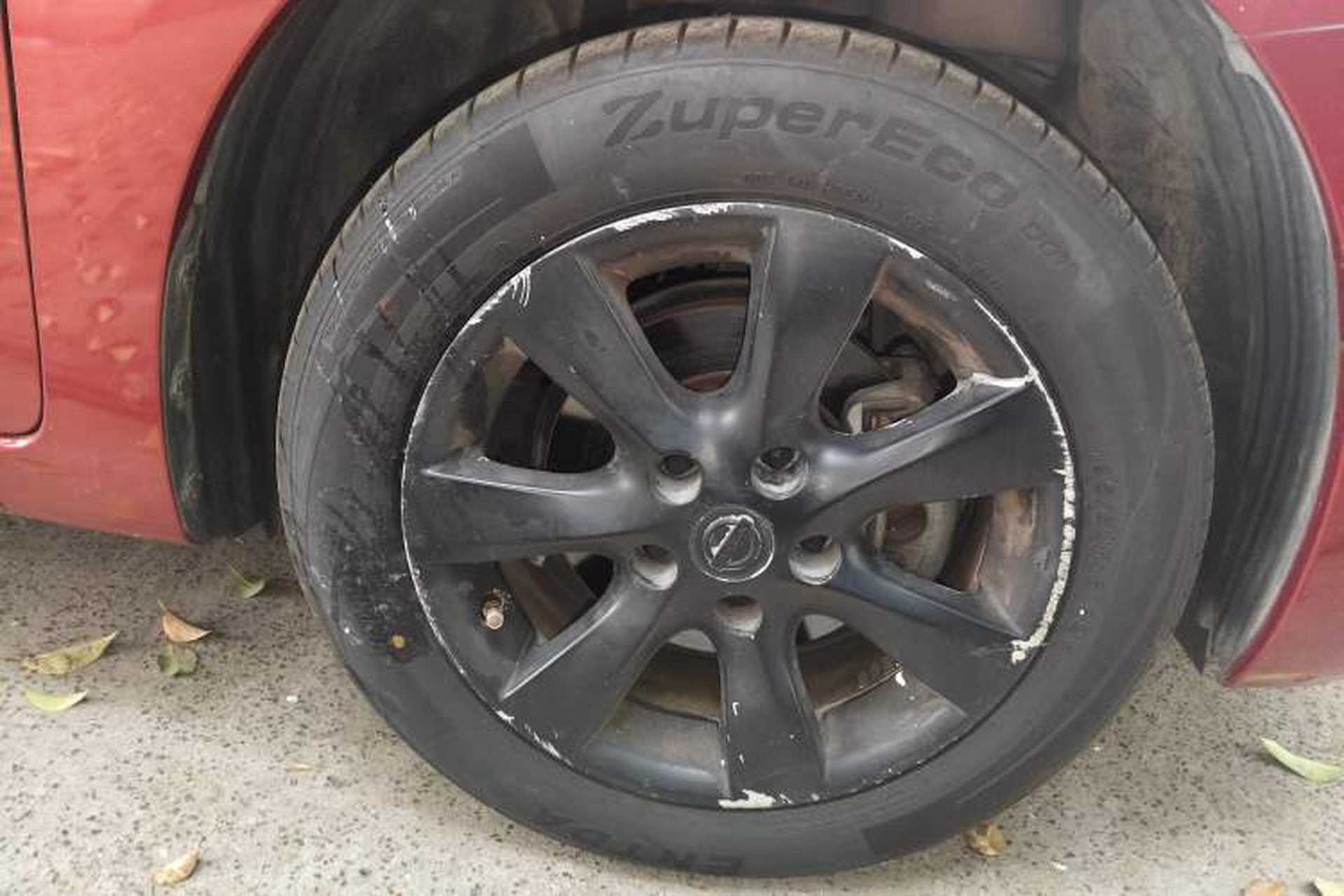 Used Nissan Tiida 2011 1.6L Manual Smart Version Right Front Wheel Hub