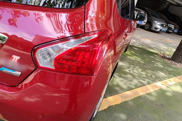 Used Nissan Tiida 2011 1.6L CVT Comfort Model Right Rear Taillight