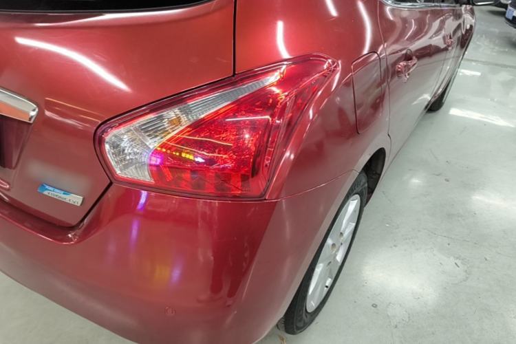 Used Nissan Tiida 2011 1.6L CVT Comfort Model Right Rear Taillight