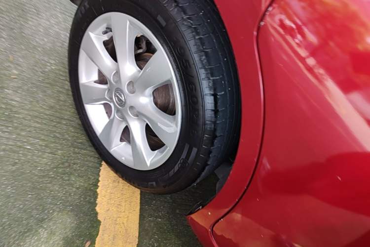 Used Nissan Tiida 2011 1.6L CVT Comfort Model Right Rear Wheel Hub