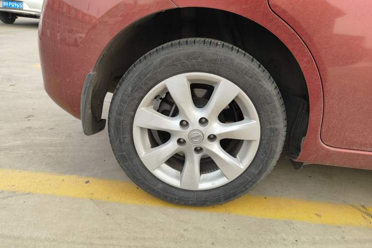 Used Nissan Tiida 2011 1.6L CVT Comfort Model Right Rear Wheel Hub