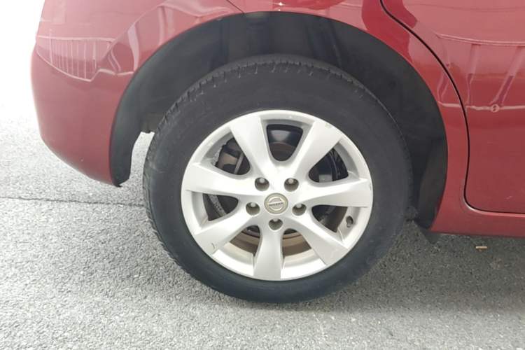 Used Nissan Tiida 2011 1.6L CVT Smart Version Right Rear Wheel Hub