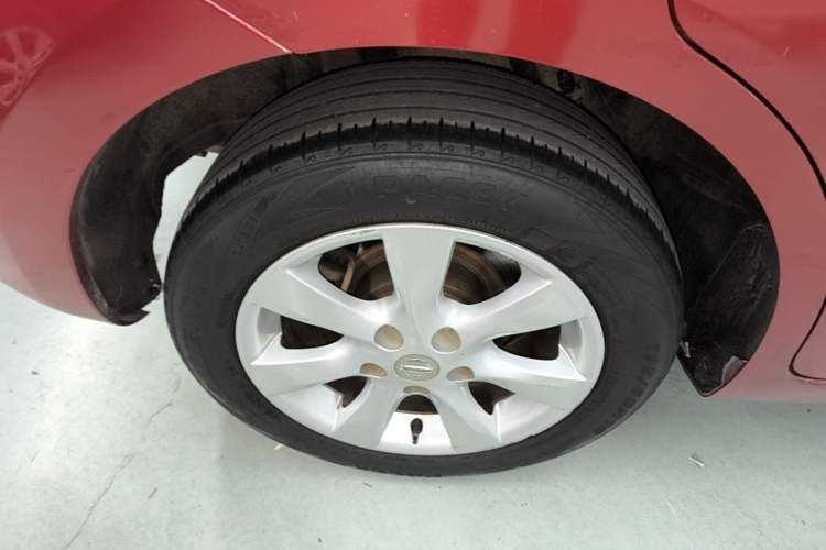 Used Nissan Tiida 2011 1.6L CVT Comfort Model Right Rear Wheel Hub