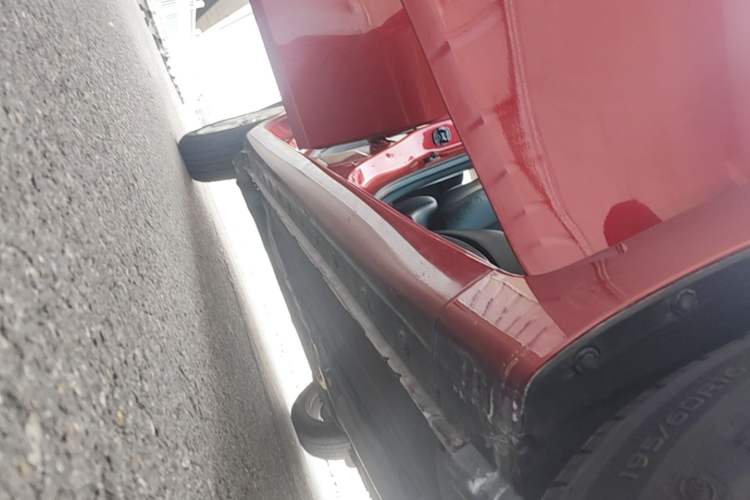 Used Nissan Tiida 2011 1.6L CVT Smart Version Right Side Sill