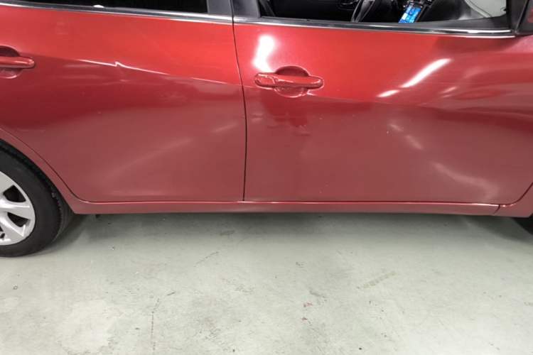 Used Nissan Tiida 2011 1.6L CVT Comfort Model Right Side Sill