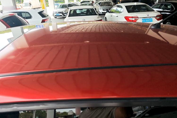 Used Nissan Tiida 2011 1.6L CVT Smart Version Roof