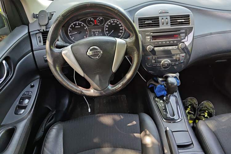 Used Nissan Tiida 2011 1.6L CVT Smart Version Steering Wheel