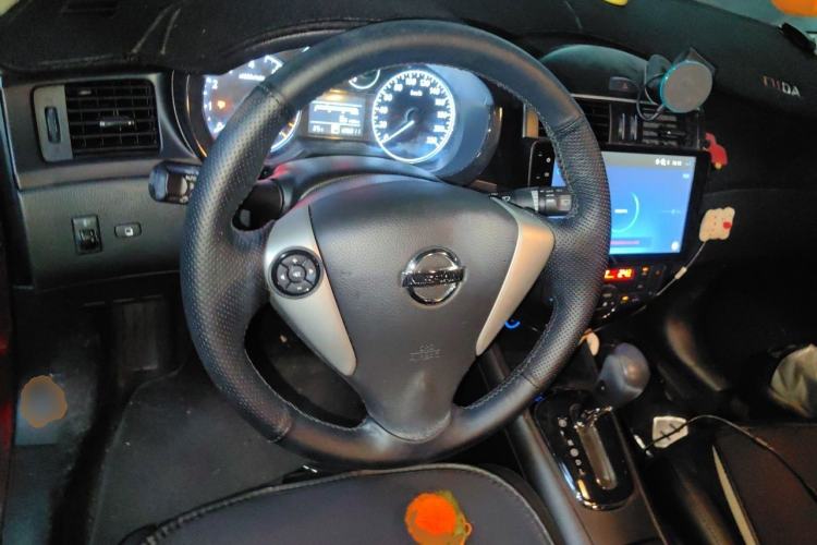 Used Nissan Tiida 2011 1.6L CVT Smart Version Steering Wheel