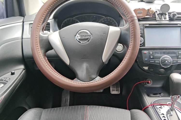 Used Nissan Tiida 2011 1.6T M-CVT Cool Edition Steering Wheel