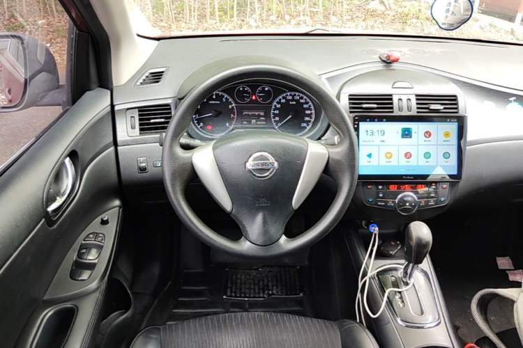 Used Nissan Tiida 2011 1.6L CVT Smart Version Steering Wheel