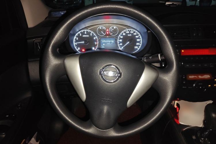 Used Nissan Tiida 2011 1.6L CVT Luxury Edition Steering Wheel