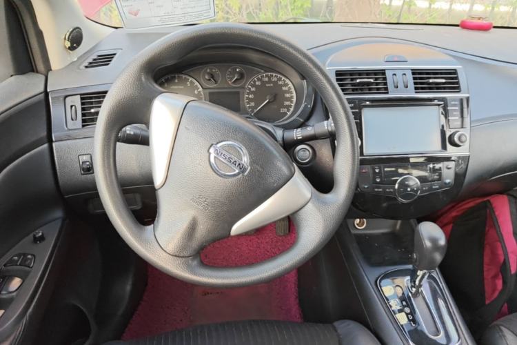 Used Nissan Tiida 2011 1.6L CVT Smart Version Steering Wheel
