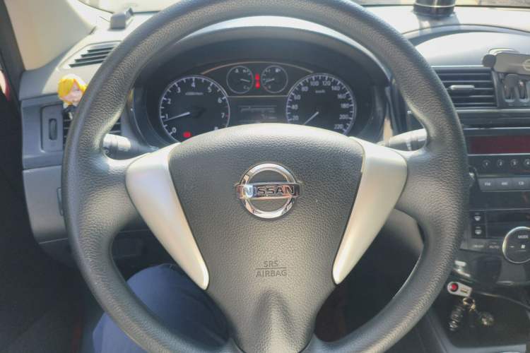 Used Nissan Tiida 2011 1.6L CVT Smart Version Steering Wheel