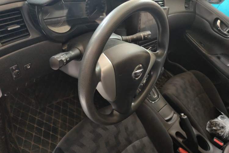 Used Nissan Tiida 2011 1.6L CVT Smart Version Steering Wheel