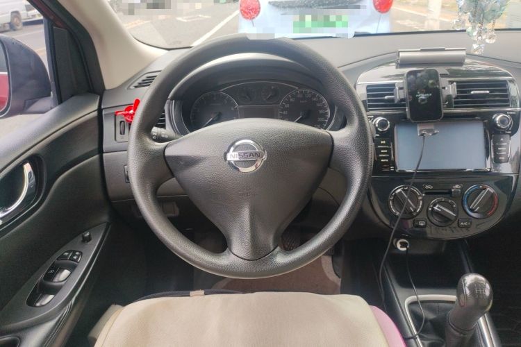 Used Nissan Tiida 2011 1.6L Manual Comfort Edition Steering Wheel