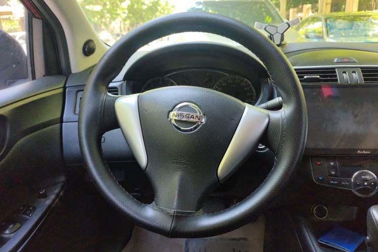 Used Nissan Tiida 2011 1.6L CVT Smart Version Steering Wheel