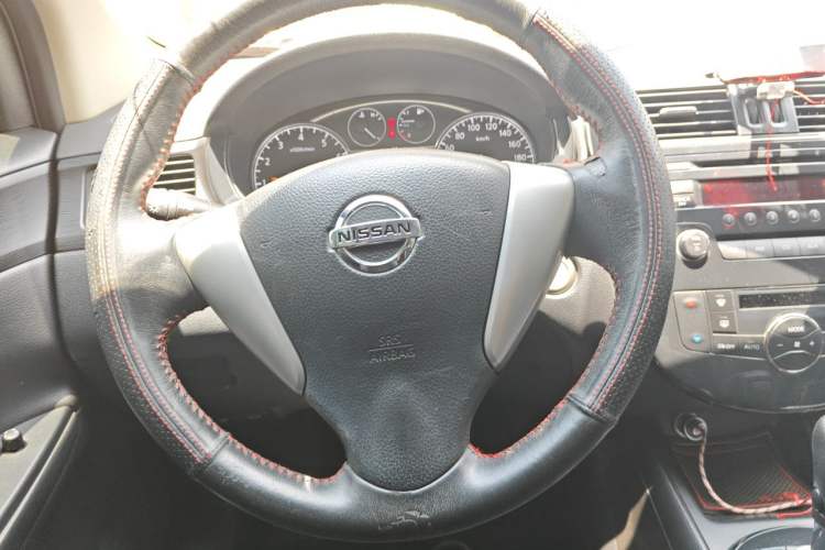 Used Nissan Tiida 2011 1.6L CVT Smart Version Steering Wheel