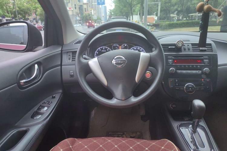 Used Nissan Tiida 2011 1.6L CVT Smart Version Steering Wheel