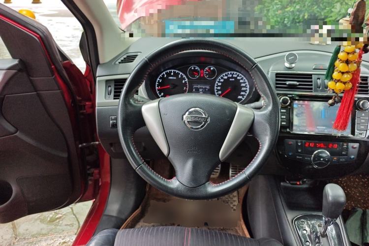 Used Nissan Tiida 2011 1.6T M-CVT Dynamic Edition Steering Wheel