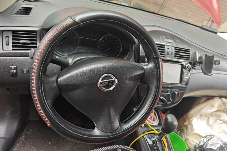 Used Nissan Tiida 2011 1.6L CVT Comfort Model Steering Wheel