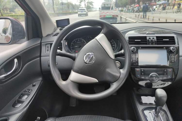 Used Nissan Tiida 2011 1.6L CVT Smart Version Steering Wheel