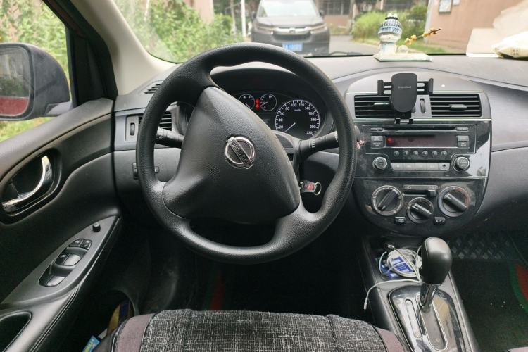 Used Nissan Tiida 2011 1.6L CVT Comfort Model Steering Wheel
