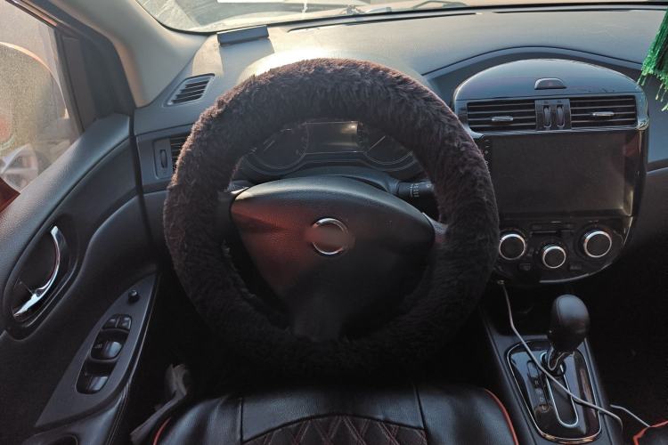 Used Nissan Tiida 2011 1.6L CVT Comfort Model Steering Wheel