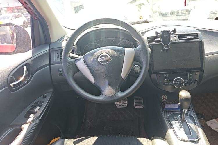 Used Nissan Tiida 2011 1.6L CVT Smart Version Steering Wheel
