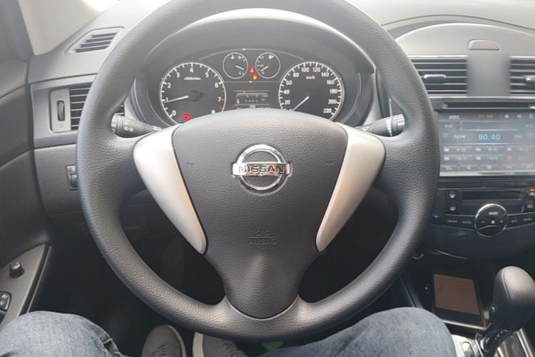 Used Nissan Tiida 2011 1.6L CVT Smart Version Steering Wheel