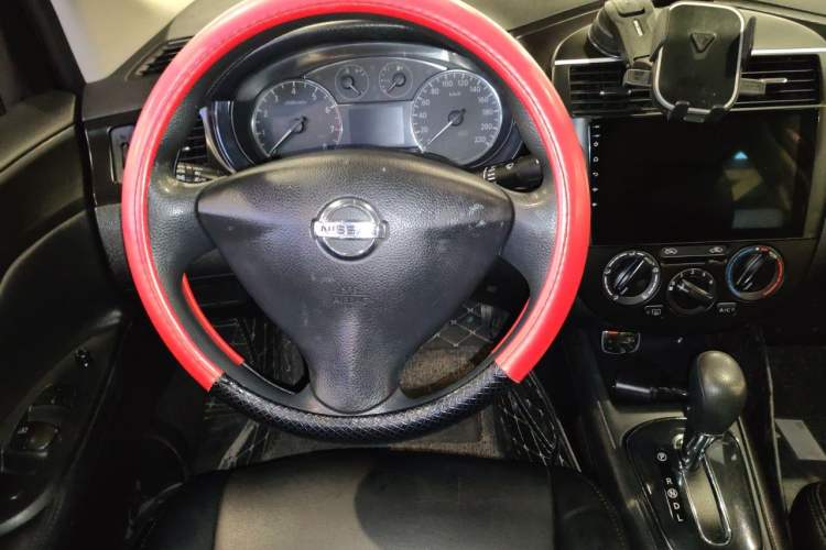 Used Nissan Tiida 2011 1.6L CVT Comfort Model Steering Wheel
