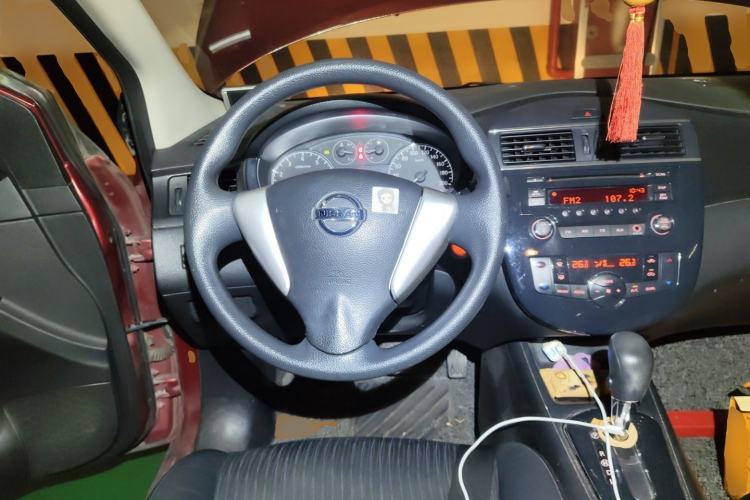 Used Nissan Tiida 2011 1.6L CVT Smart Version Steering Wheel