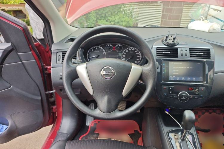 Used Nissan Tiida 2011 1.6L CVT Smart Version Steering Wheel