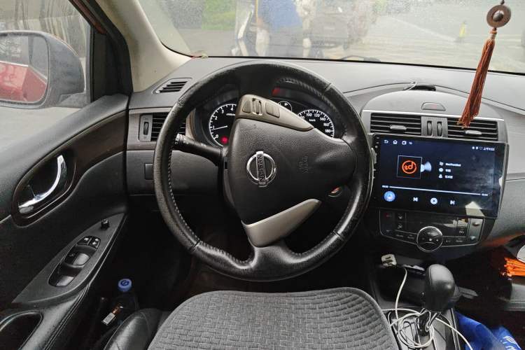Used Nissan Tiida 2011 1.6L CVT Smart Version Steering Wheel