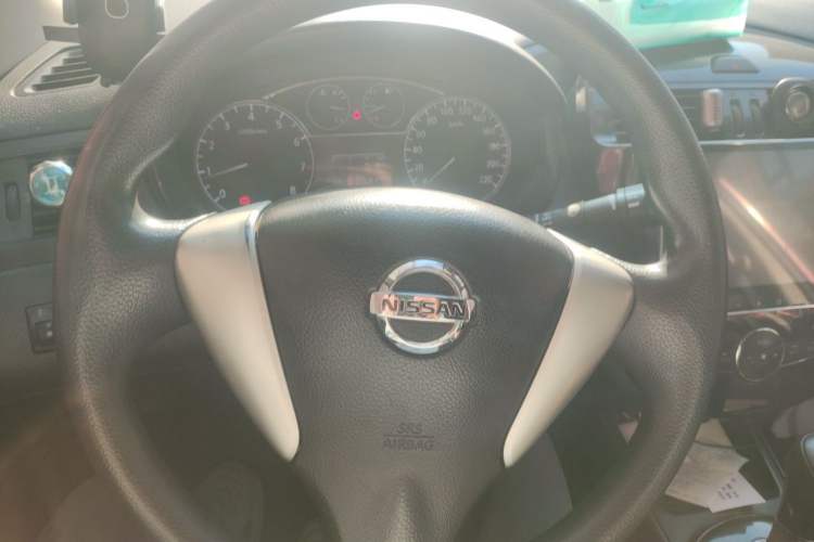 Used Nissan Tiida 2011 1.6L CVT Smart Version Steering Wheel