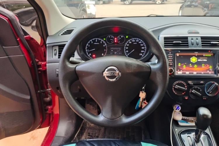 Used Nissan Tiida 2011 1.6L CVT Comfort Model Steering Wheel