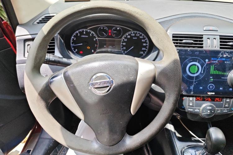 Used Nissan Tiida 2011 1.6L CVT Smart Version Steering Wheel