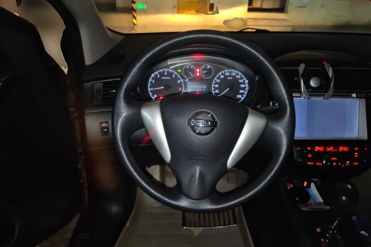 Used Nissan Tiida 2011 1.6L CVT Smart Version Steering Wheel