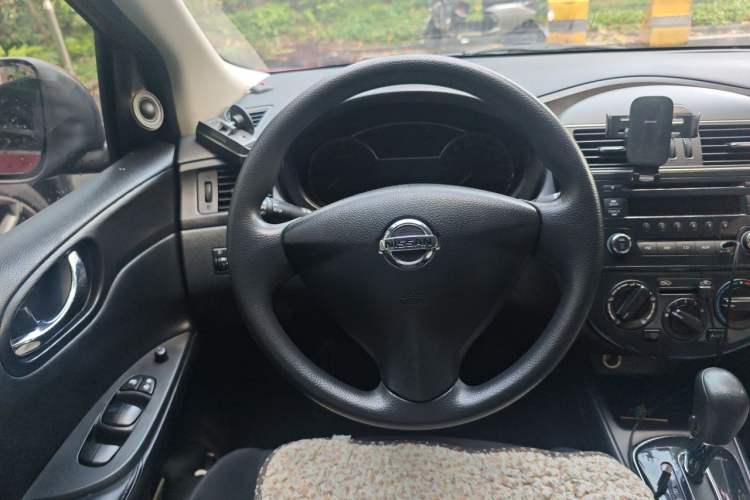 Used Nissan Tiida 2011 1.6L CVT Comfort Model Steering Wheel